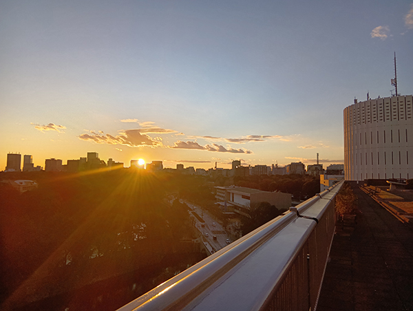 ロケーション事業　屋上（夕景1）