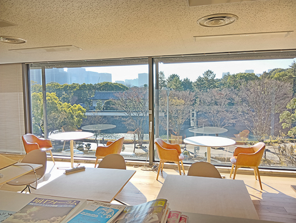 ロケーション事業　新聞社 皇居側オフィス2